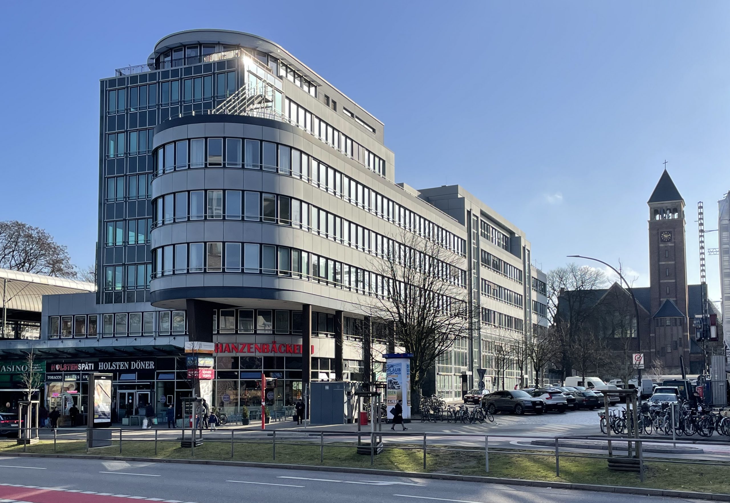 Büroflächen in Hamburg Altona direkt am S-Bahnhof Holstenstraße einem markanten Bürogebäude direkt am Holstenplatz. Büro, Praxis, knapp 300 m2, provisionsfrei für den Mieter, Ideal für Unternehmer, die Wert auf eine hochwertige Büroausstattung legen.