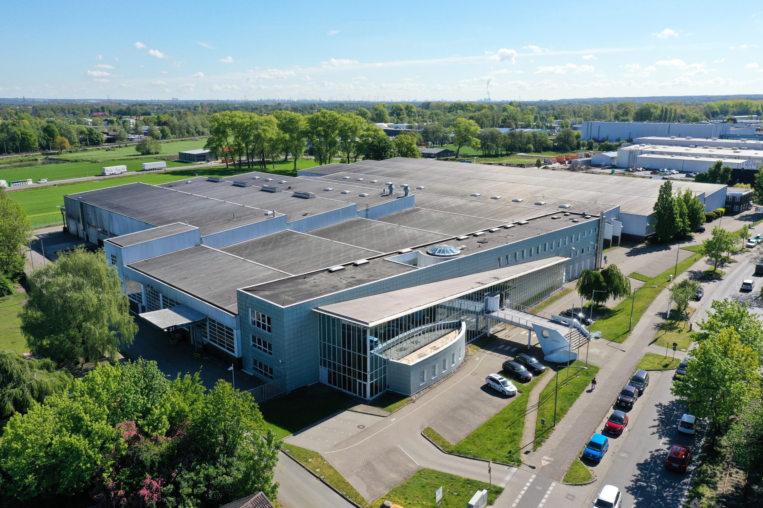 Businesspark Sirius Gewerbepark Lager Logistik Büro Service Produktion Buxtehude Miete Gewerbeimmobilien Gewerbeobjekte Vermietung durch Immobilienmakler Daniel Mounesi von der Immobilienhandlung D. Mounesi zeigt Ihnen gerne diese Immobilie. Vereinbaren Sie einen Besichtigungstermin unter Telefon 04101/3980118.